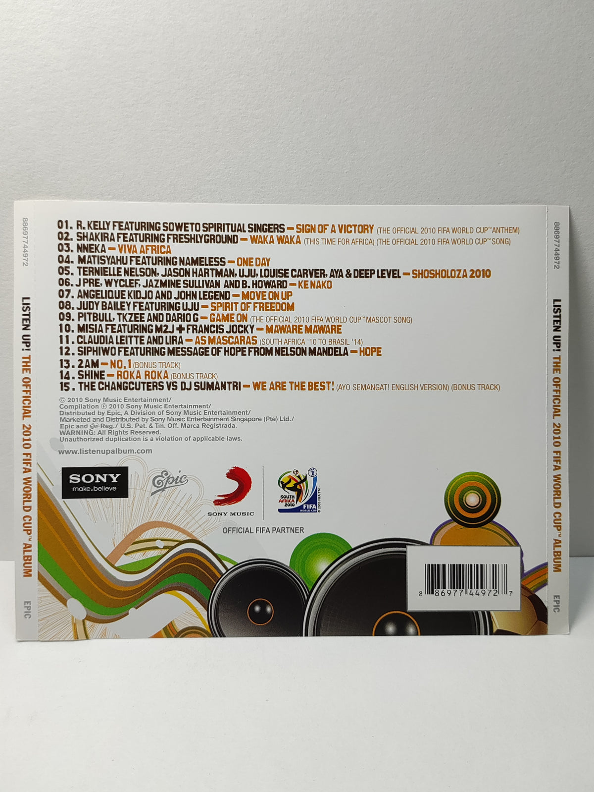 AMM25 LISTEN UP! THE OFFICIAL 2010 FIFA WORLD CUP™ALBUM SIGN OF A VICTORY WAKA WAKA 2010 SINGAPORE ENGLISH CD FCP122