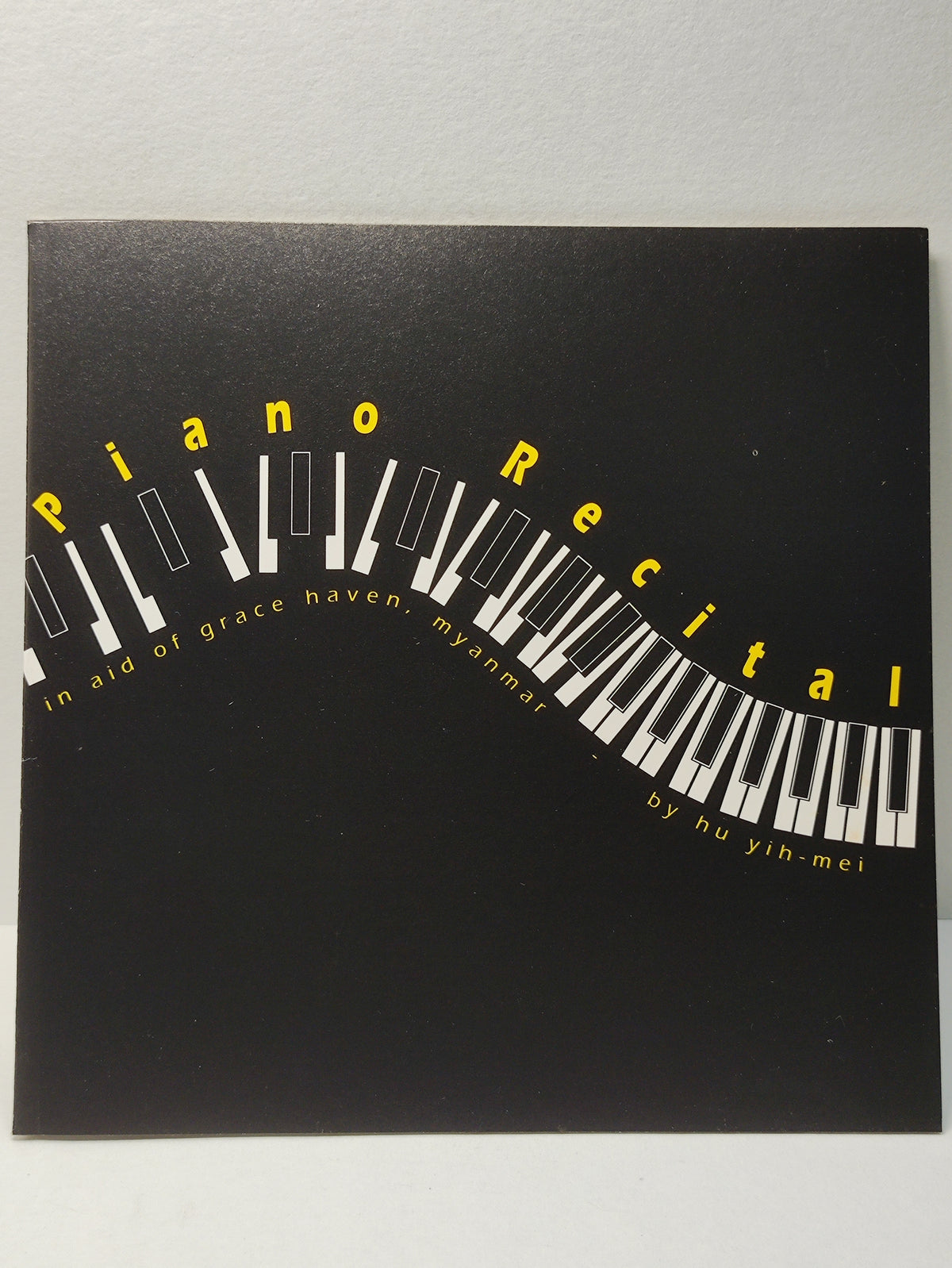 AMM25 PIANO RECITAL IN AID OF GRACE HAVEN MYANMAR BY HU YIH-MEI SINGAPORE ENGLISH CD FCP205