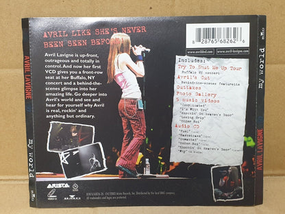 Avril Lavigne My World 2003 Singapore English Video 2x VCD + CD (FCS10256)