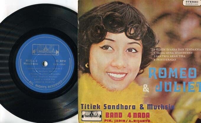 Indonesia Titiek Sandhora & Muchsin Duet with Rare Malay Band 4 Nada EP MEP246