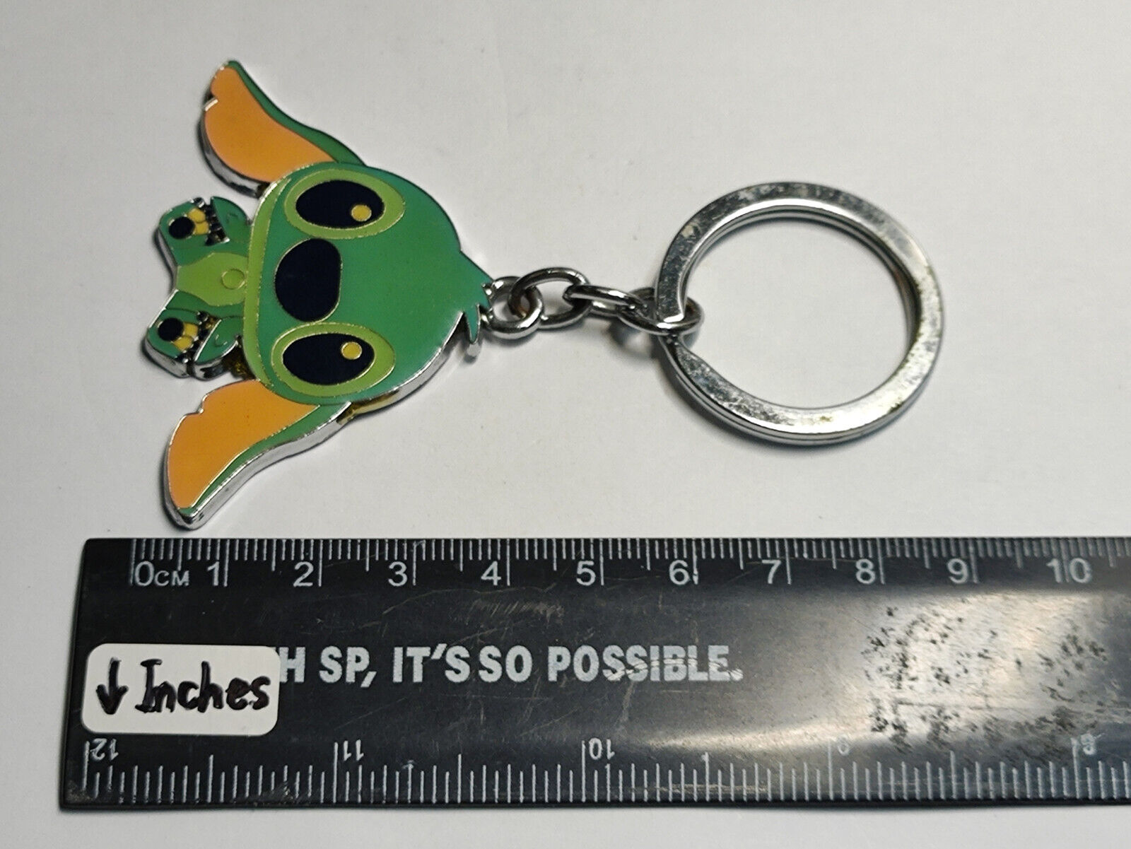 AMM68 STUNNING VINTAGE KEYCHAIN KEYRING DISNEY STITCH GREEN ENGRAVED (JF074)