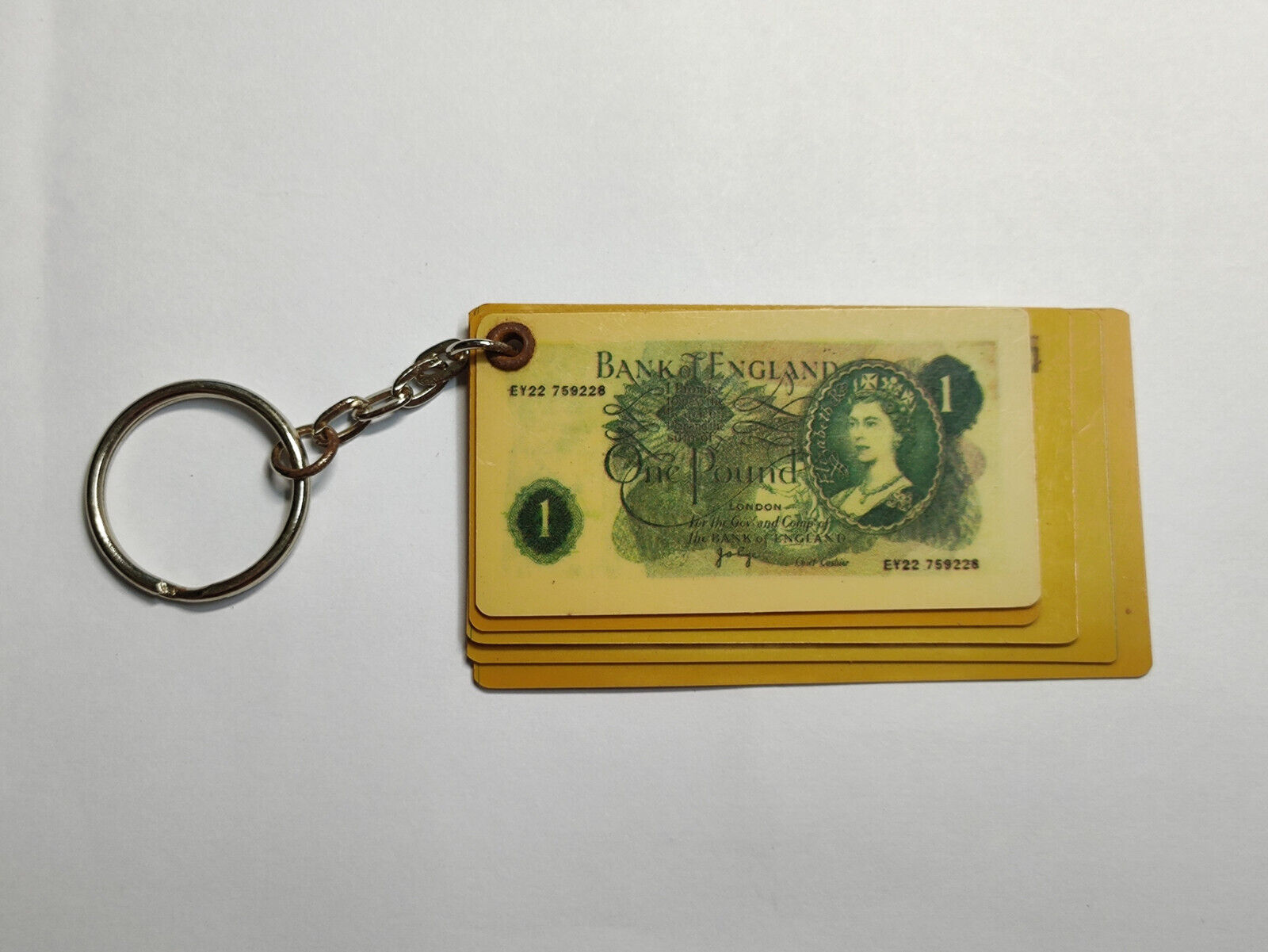 AMM68 VINTAGE KEYCHAIN KEYRING BANK OF ENGLAND MINI BANKNOTES (JF093)