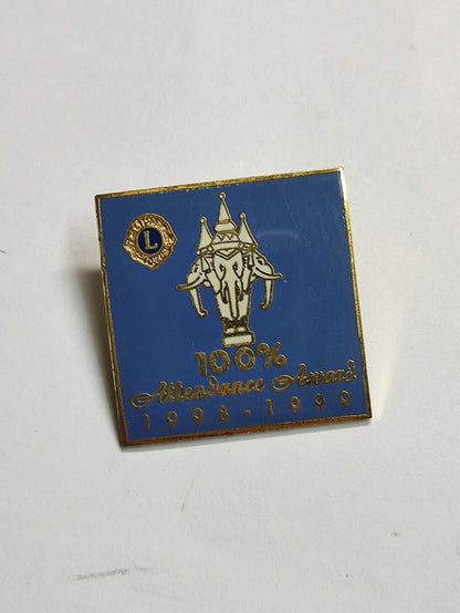 AMM68 PIN BADGE SINGAPORE LIONS CLUB 1998 -1999 (JF099)