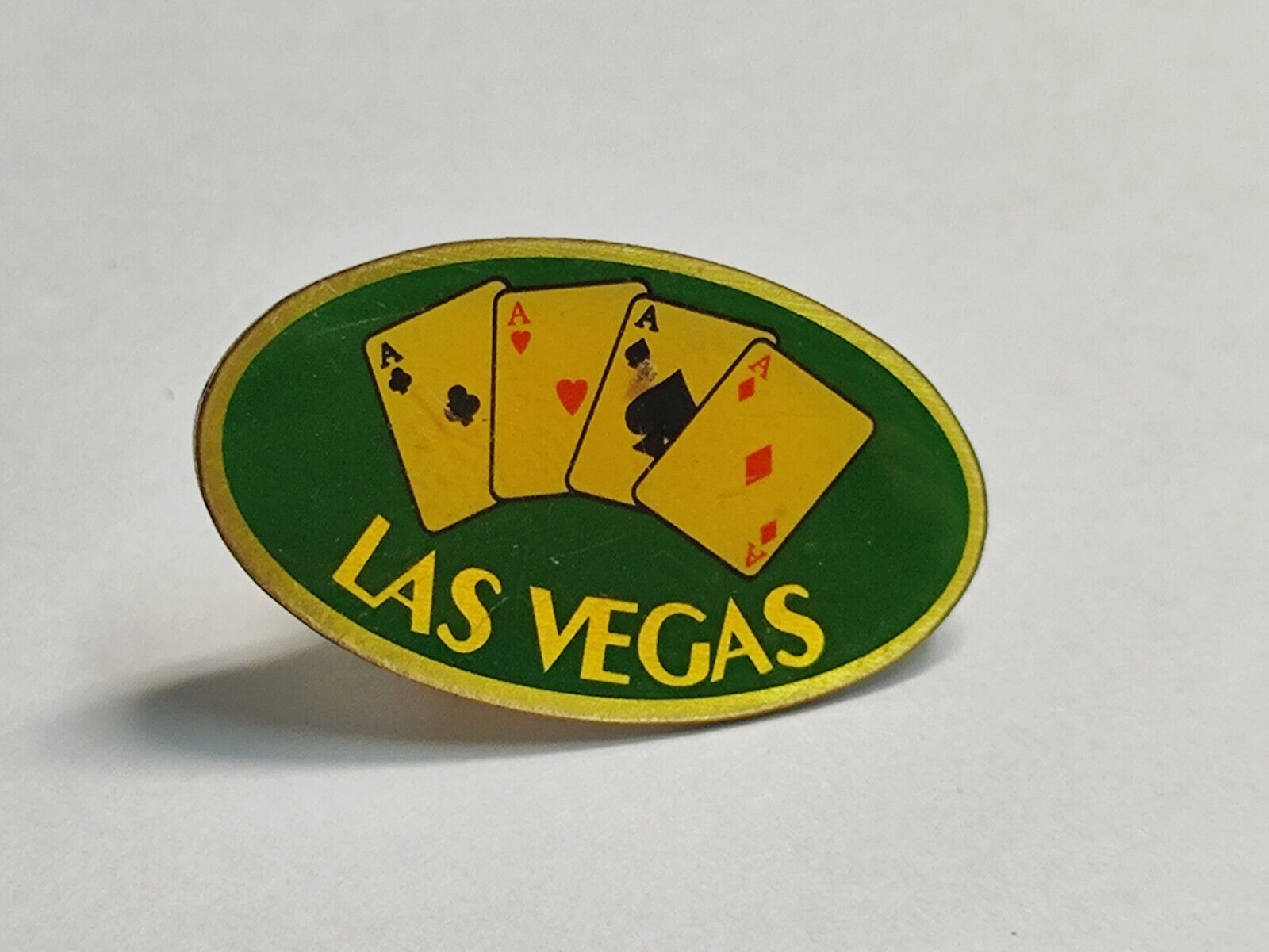 AMM68 MINI PIN BADGE LAS VEGAS (JF130)