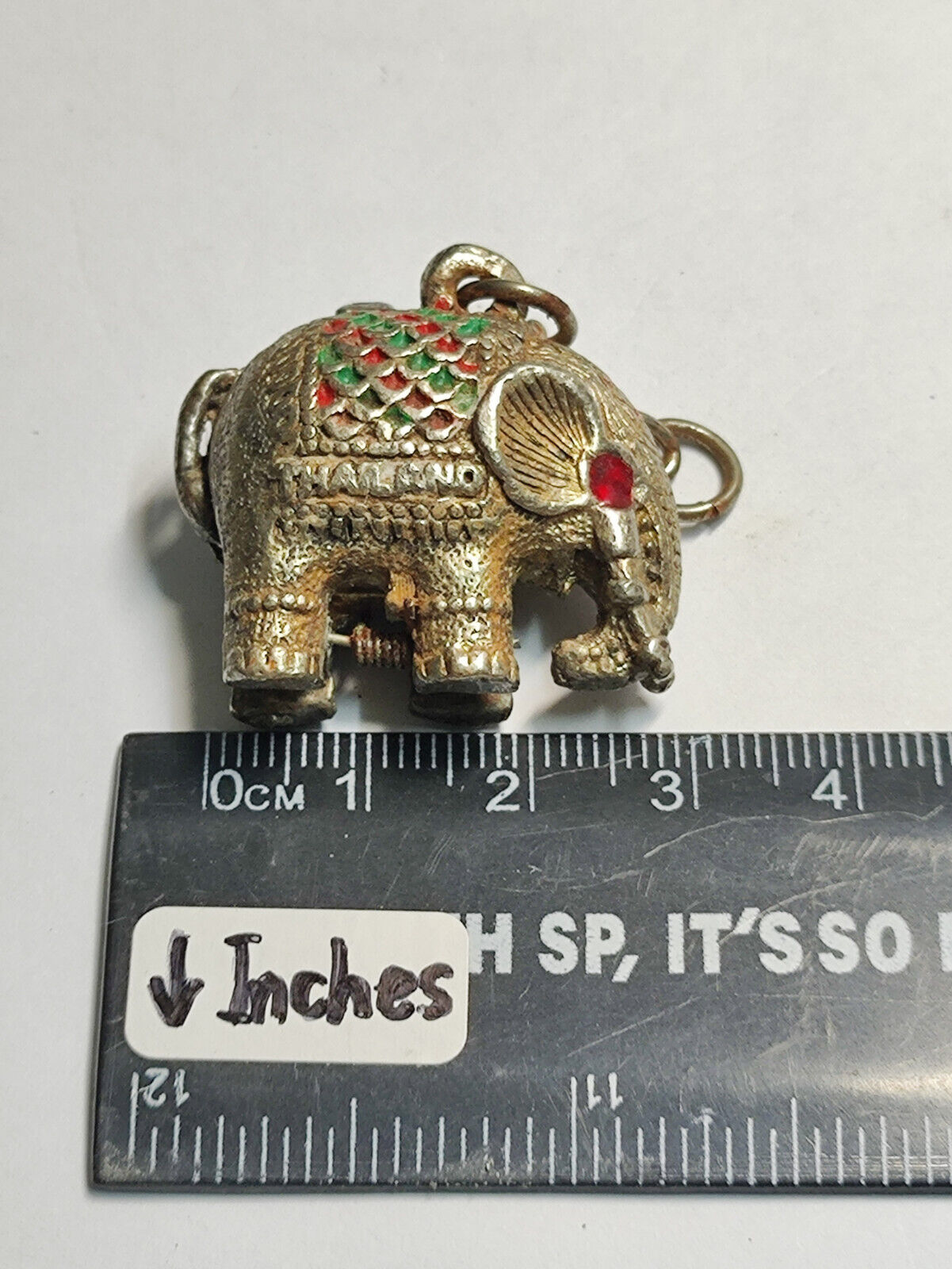 AMM68 STUNNING VINTAGE KEYCHAIN KEYRING SILVER TONE LOCKET ELEPHANT (JF073)