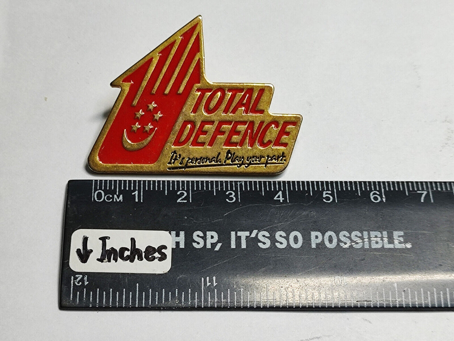 EXTRA - AMM68 PIN BADGE SINGAPORE TOTAL DEFENCE (JF134)