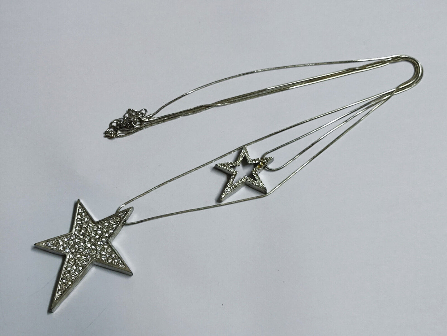 AMM68 STUNNING VINTAGE SILVER TONE 23'' NECKLACE RHINESTONE PENDANT STARS JF013