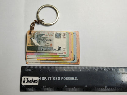 AMM68 VINTAGE KEYCHAIN KEYRING SINGAPORE MINI BANKNOTES (JF094)