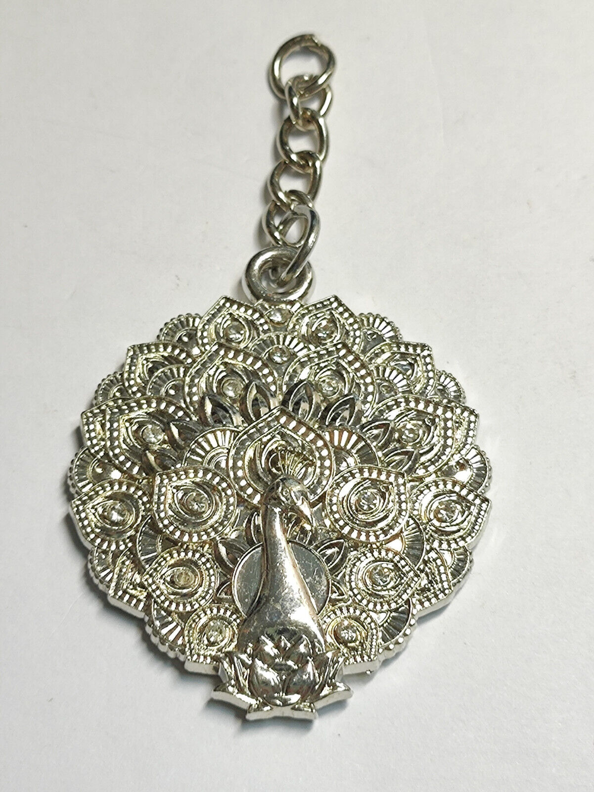 AMM68 STUNNING VINTAGE KEYCHAIN KEYRING SILVER TONE BEAUTIFUL PEACOCK (JF067)