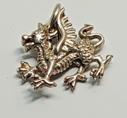 AMM68 VINTAGE SILVER PENDANT DRAGON (LPSP001)