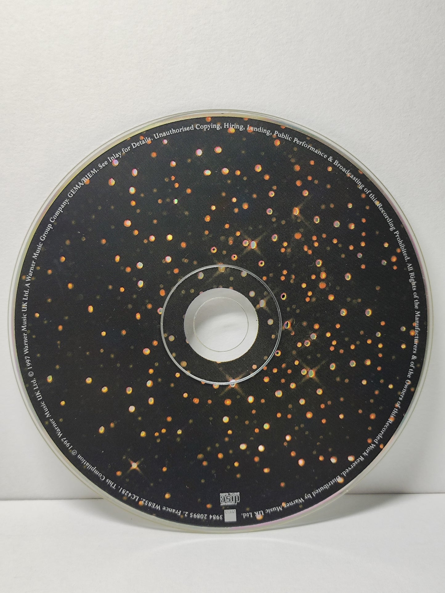 AMM25 THE BEST OF ENYA PAINT THE SKY WITH STARS 1997 UK English CD FCP022