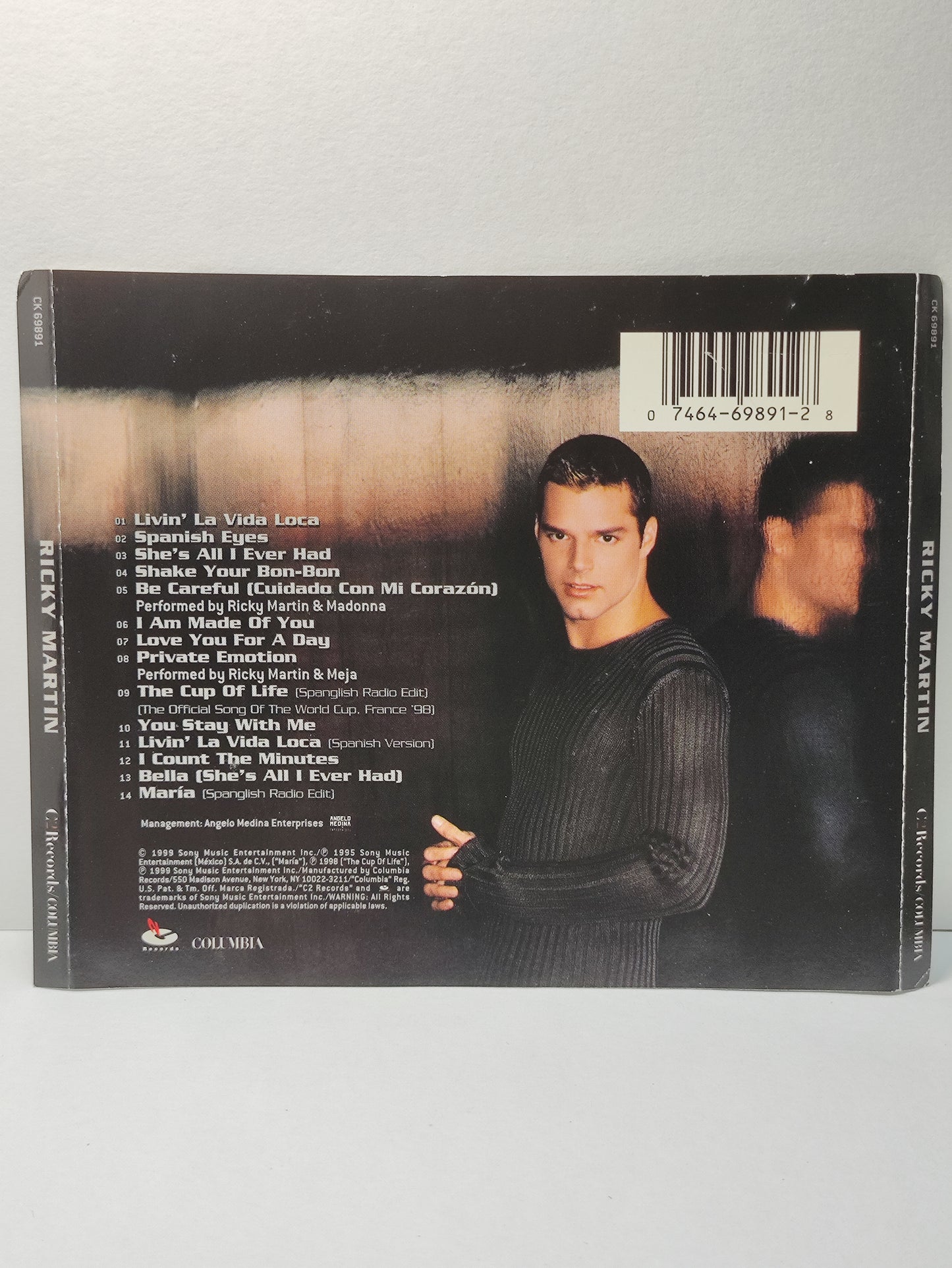AMM25 RICKY MARTIN LIVIN LA VIDA LOCA SPANISH EYES 1999 USA English CD FCP072