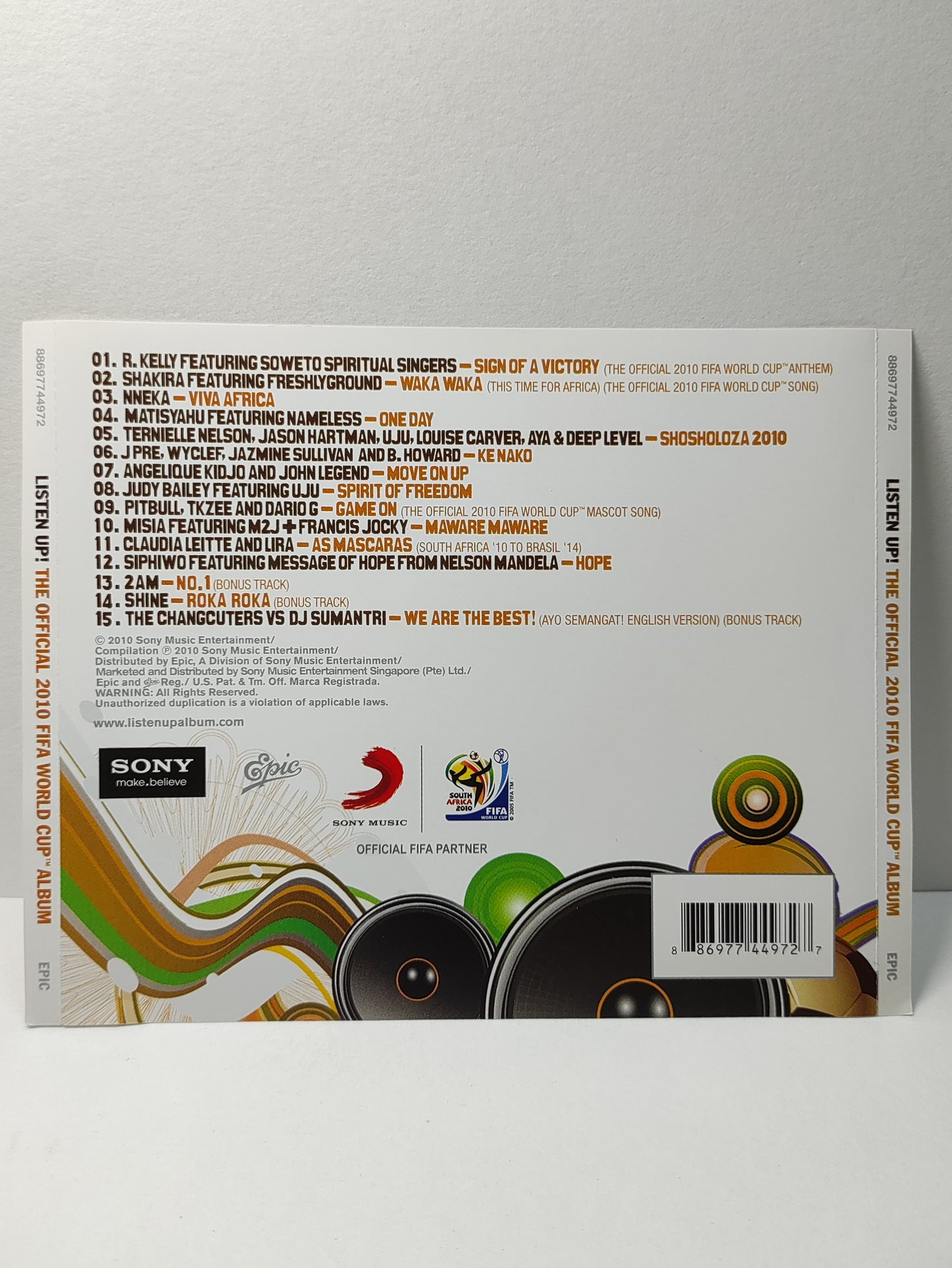 AMM25 LISTEN UP! THE OFFICIAL 2010 FIFA WORLD CUP™ALBUM SIGN OF A VICTORY WAKA WAKA 2010 SINGAPORE ENGLISH CD FCP122